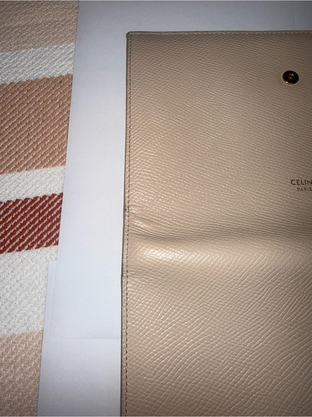 🔥 AUTHENTIC CÉLINE Grained Leather Large Strap Wallet | - Picture 12 of 16